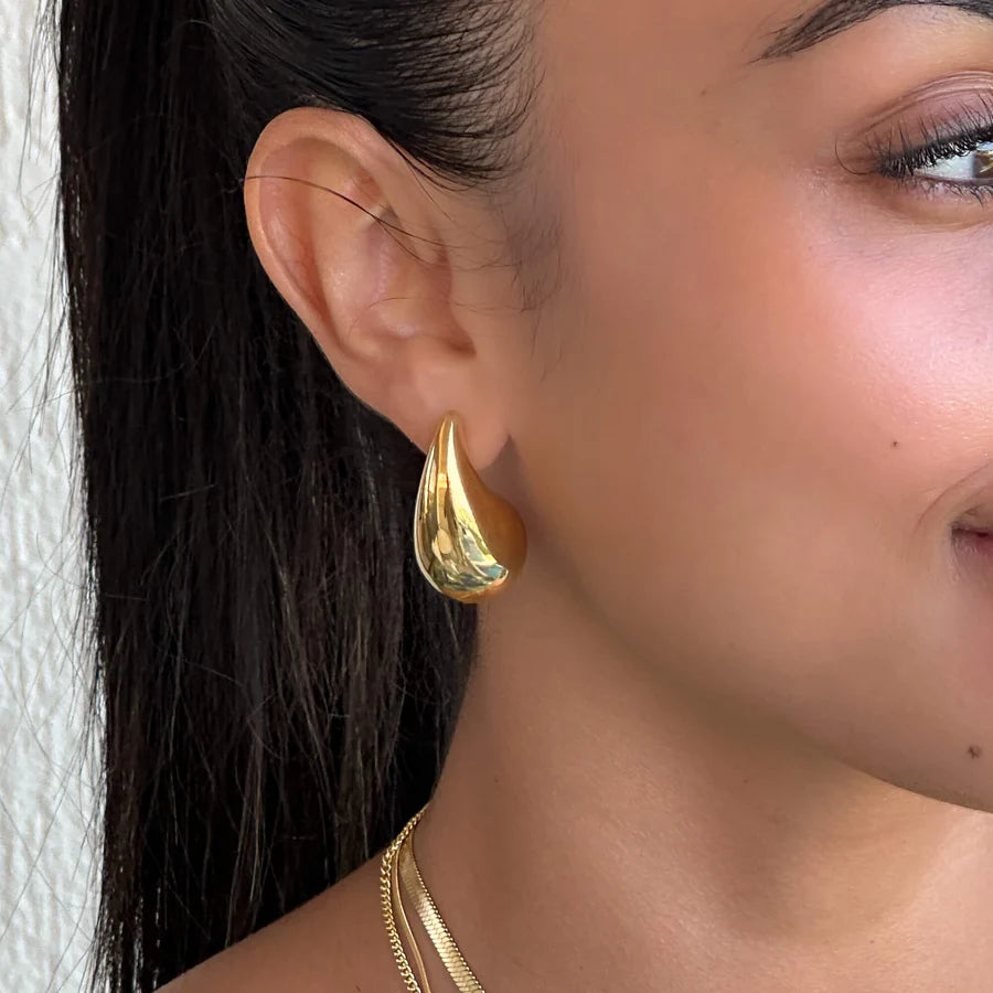 Mia Drop Earrings